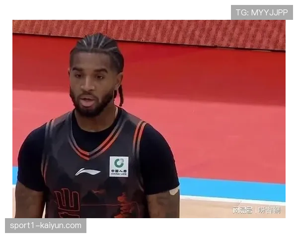 山东终结深圳连胜升至第八 克里斯珀塞尔成关键得分点